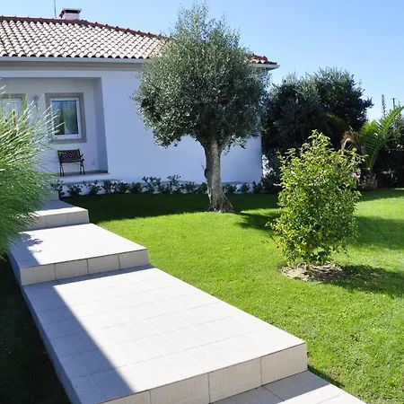 4 Bedrooms With Private Pool Sauna And Enclosed Garden At 1 Km Away From The Beach Villa *