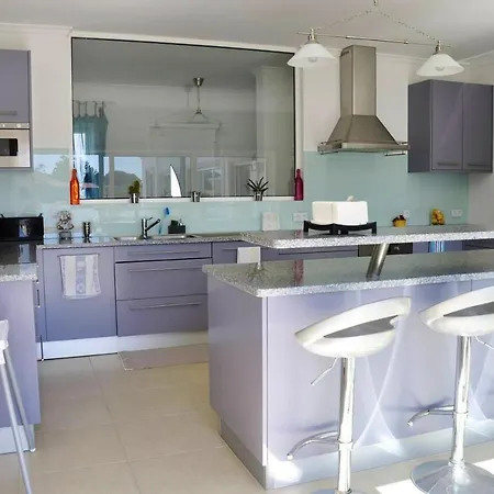 4 Bedrooms With Private Pool Sauna And Enclosed Garden At 1 Km Away From The Beach