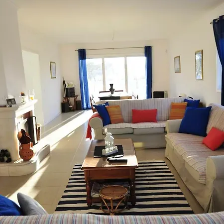 4 Bedrooms With Private Pool Sauna And Enclosed Garden At 1 Km Away From The Beach *