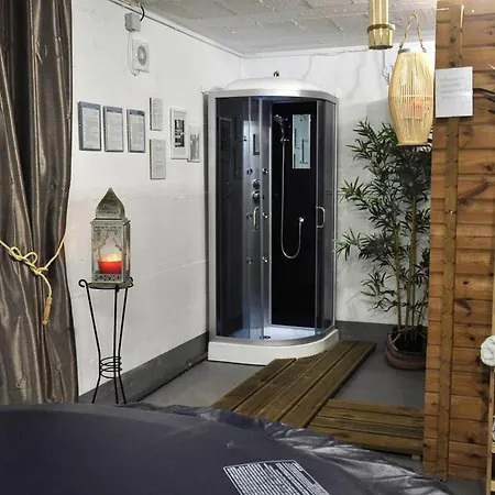 Villa 4 Bedrooms With Private Pool Sauna And Enclosed Garden At 1 Km Away From The Beach