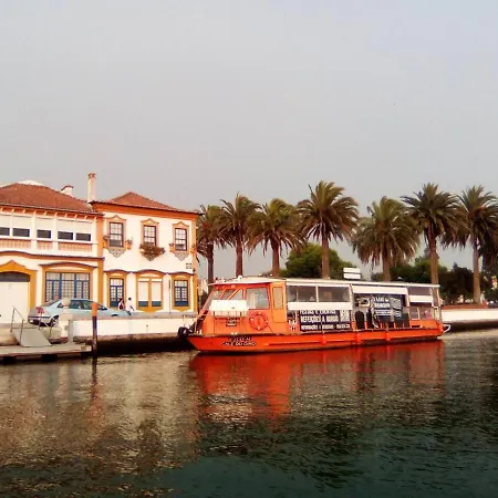 4 Bedrooms With Private Pool Sauna And Enclosed Garden At 1 Km Away From The Beach
