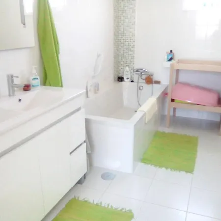 4 Bedrooms With Private Pool Sauna And Enclosed Garden At 1 Km Away From The Beach *