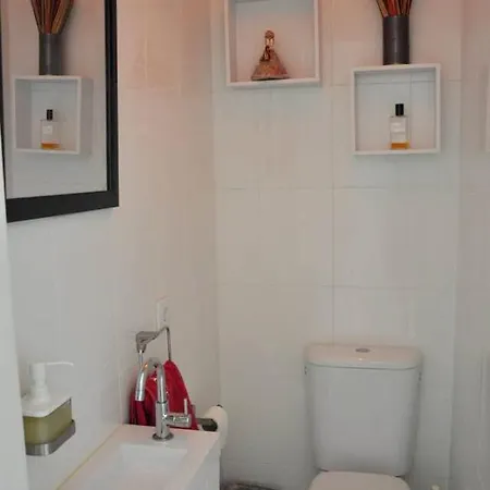 4 Bedrooms With Private Pool Sauna And Enclosed Garden At 1 Km Away From The Beach